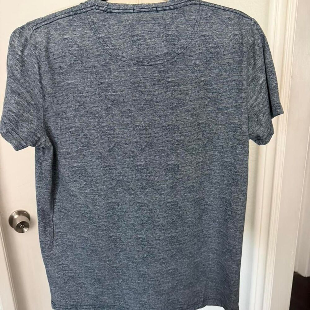 Hollister-co Men's Grey and Blue T-shirt - Picture 2 of 4